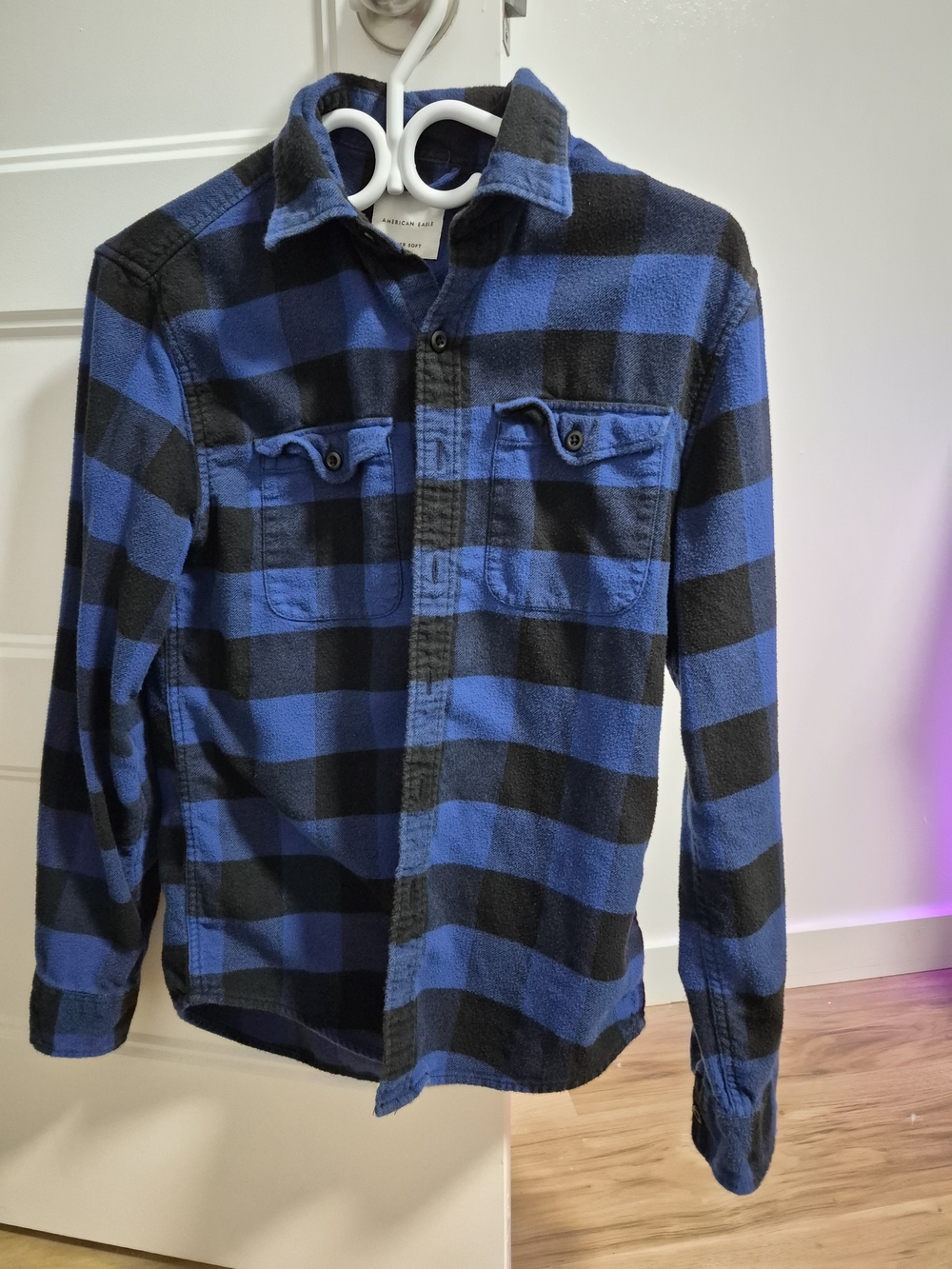 American Eagle Outfitters Blue & Black Buffalo Check Button-Down Shirt